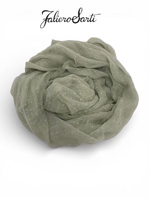 Палантин Faliero Sarti в светло-оливковом оттенке с нежной полупрозрачной текстурой и мелкими 