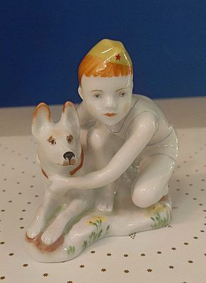 Авторская скульптура &laquo;Мальчик с собакой&raquo;2023
По модели Г.С. Столбовой 1950х. Высота 14 см 