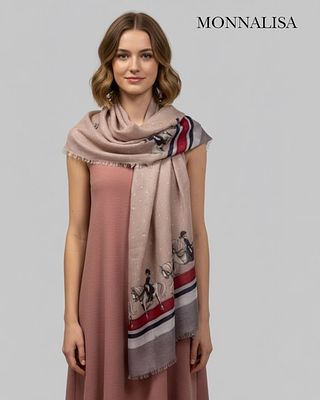 Палантин MONNALISA, украшенный детальным принтом на тему верховой езды. Изображения всадников 