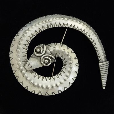 Jonette Jewelry co (JJ). Брошь "Змей". США. 80-е года 20 века. Очень крупная брошь! Выполнена 