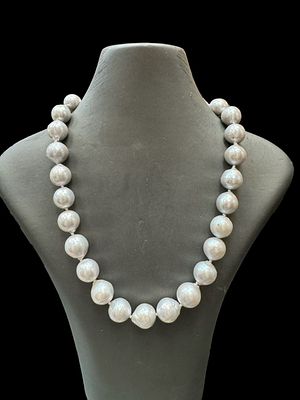 Large natural Australian pearl necklace, graduated from 14mm to 12mm in natural gray color lock 