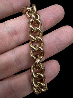 Antique 9K red gold bracelet, wide and impressive links "Dog", "Gourmet", weight 17.84 grams. An 