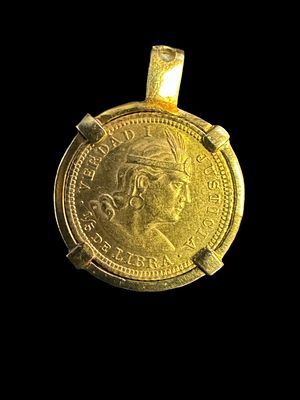 Gold pendant set with a gold coin from Peru-Lima weighing 2.5 grams with a diameter of 15 mm. A 
