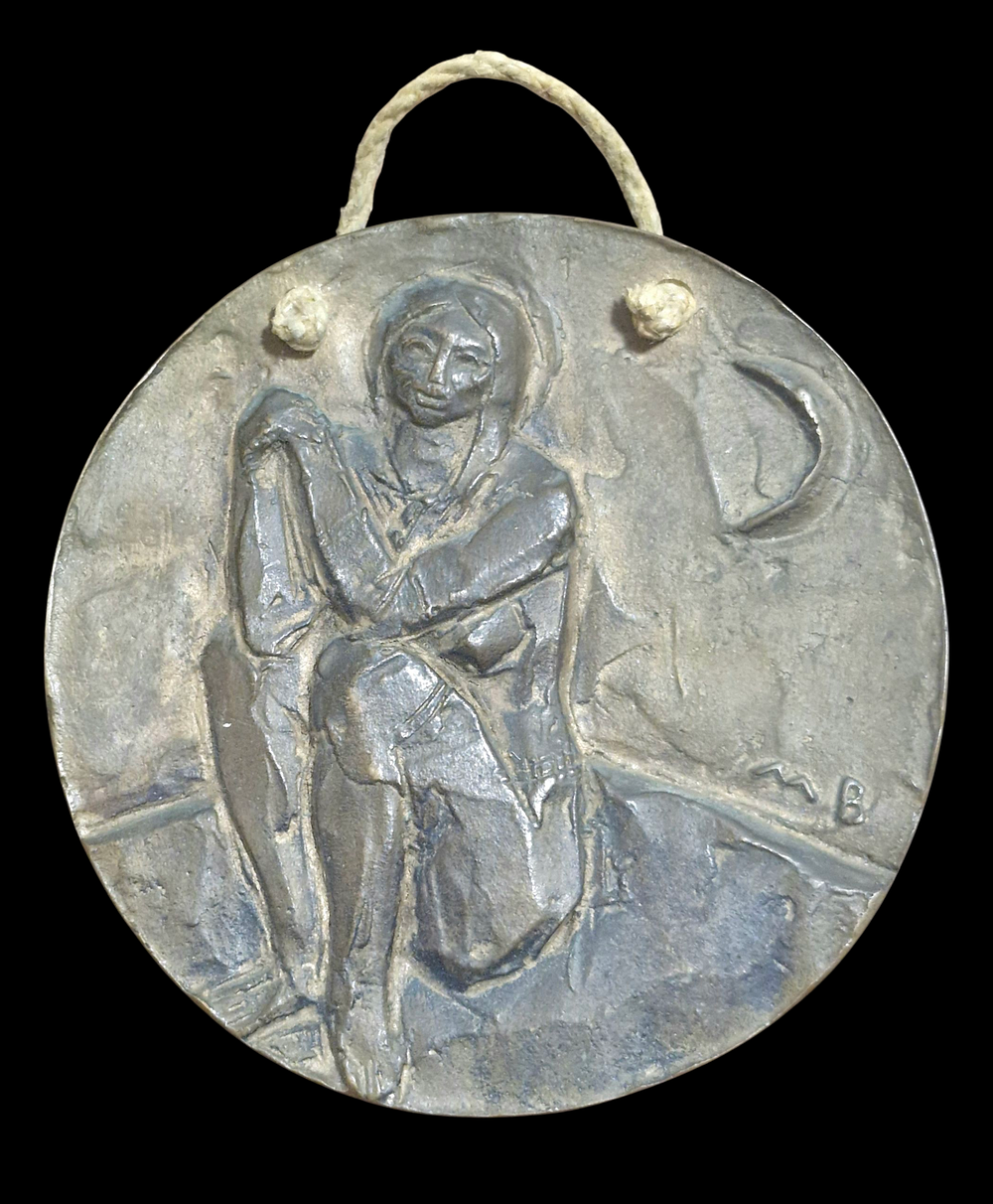 פיסול בנחושת פלק לתליה עבודת אומן מיוחדת חתום אומן משקל 300 ג קוטר 10 ס"מ