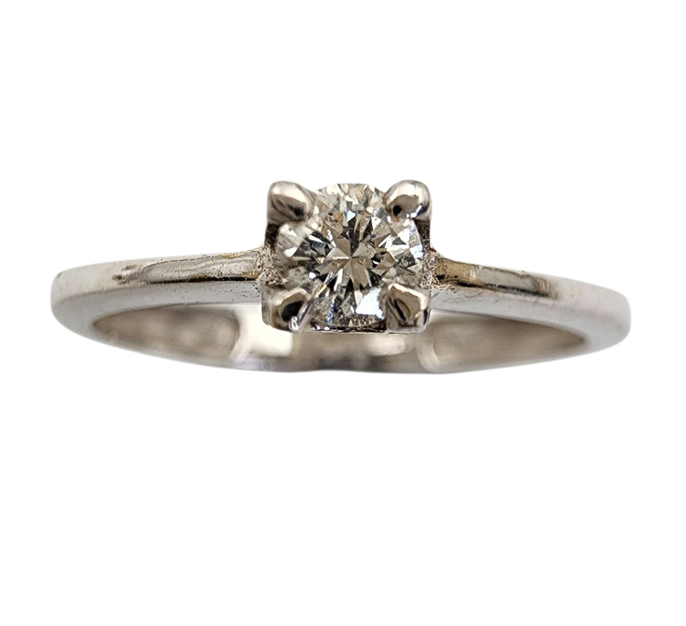 טבעת יהלום מזהב 14K משובץ ביהלום מרכזי בגודל 0.12 קראט טבעי לערך בליטוש איכותי משקל 1.75 גרם 