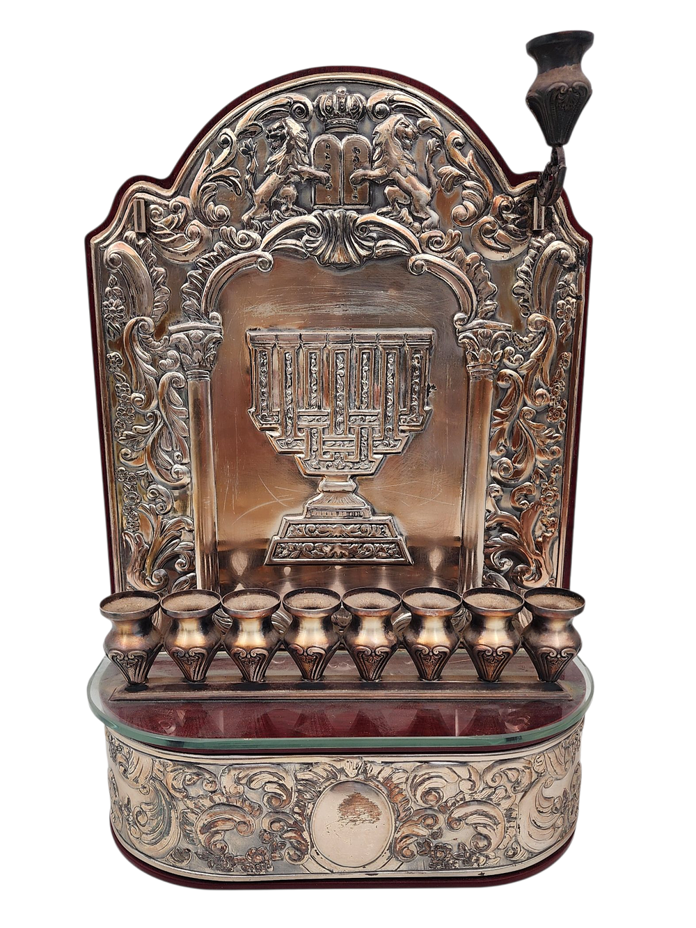 חנוכייה גדולה ומרשימה עץ משולבת כסף 925 תוצרת הצורפים גובה 35 ס"מ
חנוכיית גב שמן מיוחדת ומרשימה 