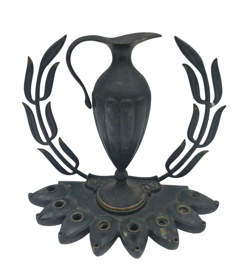 חנוכיה פל בל לשמן - חנוכיה פל בל לשמן נחושת חסר שמש מצב טוב