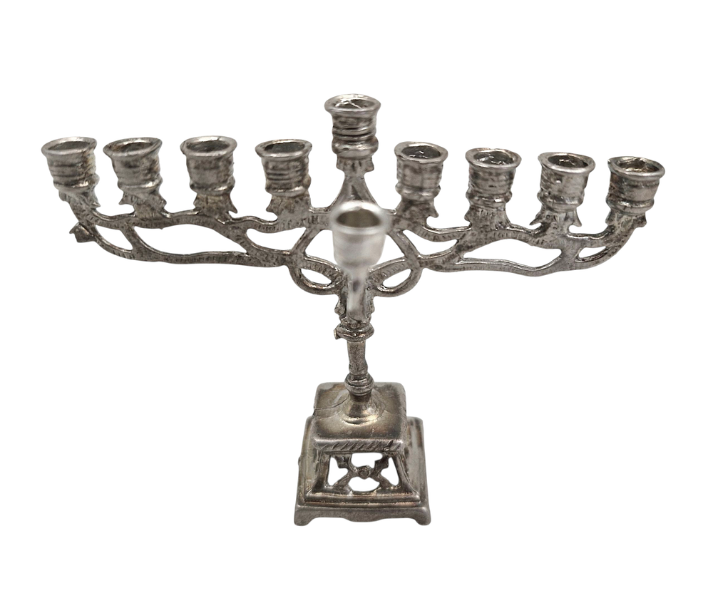 חנוכיה כסף מיניטורית כולל בזיכים לשבת חנוכה דוגמה הולנדית עתיקה מישקל 25 ג מידה 7.5/6.5 ס"מ