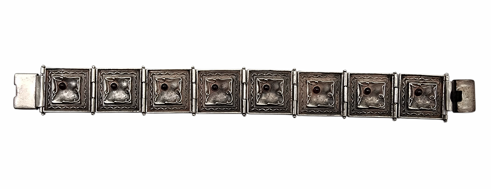 צמיד כסף 925 משולב אבני גרנט חתום משקל 32 גרם אורך 19 ס"מ רוחב 2 ס"מ