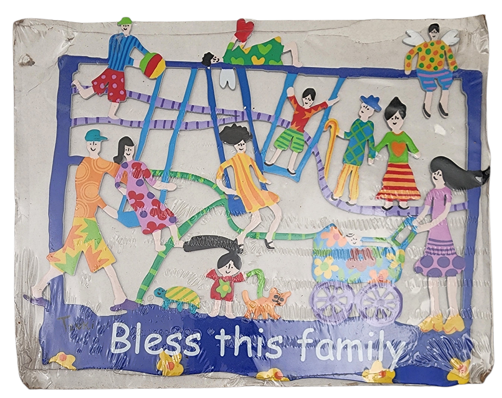 צוקי - Tzuki ברכת הבית פופ ארט עשוי ממתכת שנחתכה בלייזר מידות: 24/20 ס"מ חתום