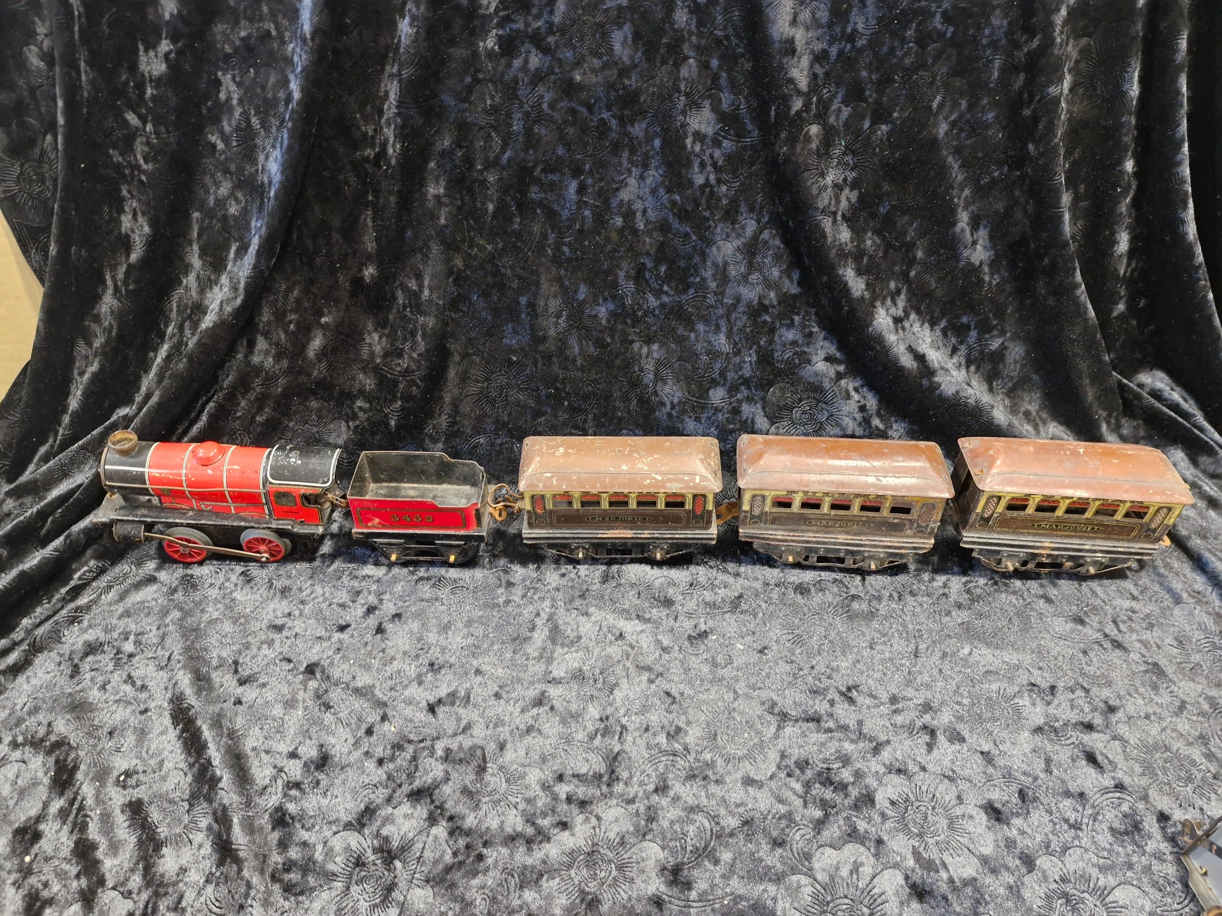 Lot 194