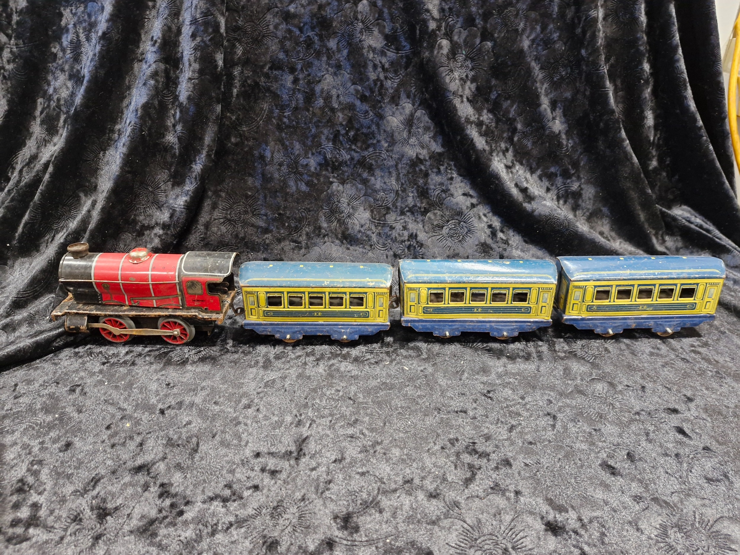 Lot 195