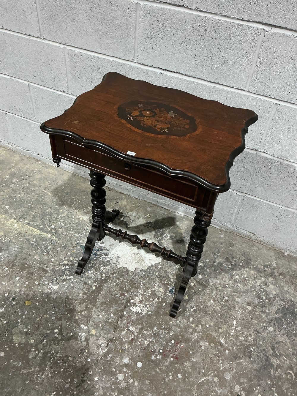 Shelby's Auctioneers Ltd. | Subasta 240126 | online auction of collectibles furniture and many more surprises