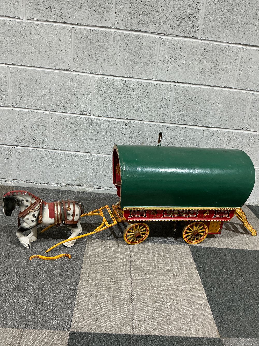 Shelby's Auctioneers Ltd. | Auction 070326 | Online auction of antiques, furniture, and numerous costume jewellery lots.