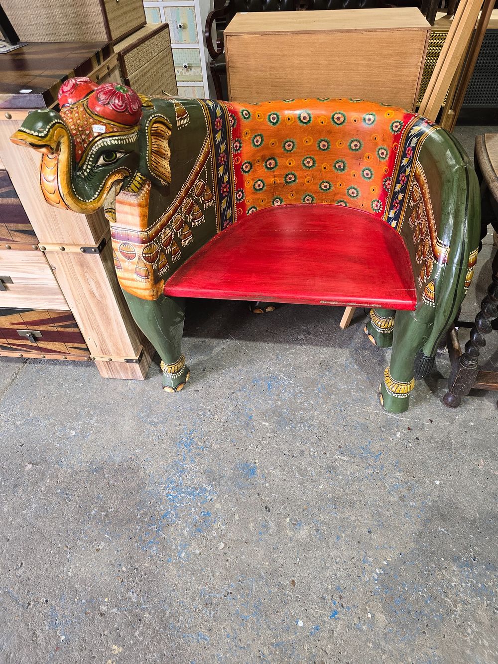 Lot 29: 1 X HEAVY WOODEN ELEPHANT BENCH