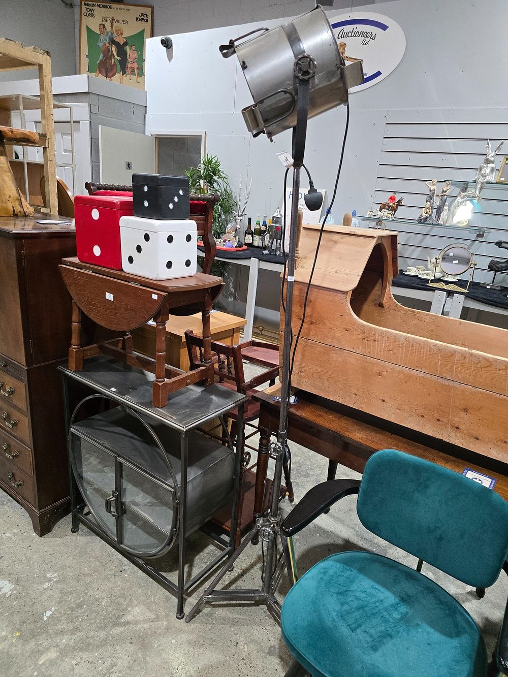 Lot 132: 1 X LARGE STUDIO STYLE FLOOR LAMP