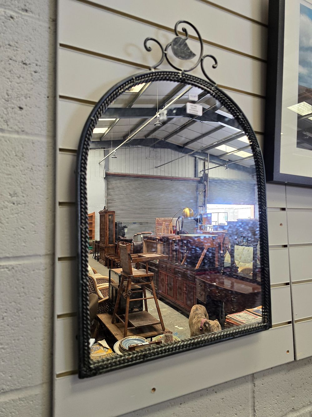 Lot 162: 1 X SMALL METAL FRAMED WALL MIRROR