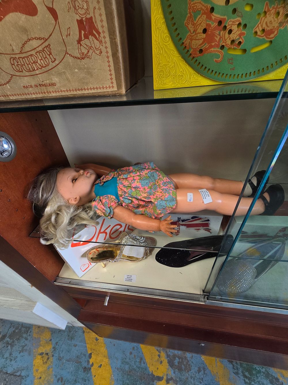 Lot 214: 1 X PALITOY VINTAGE LARGE EYE DOLL