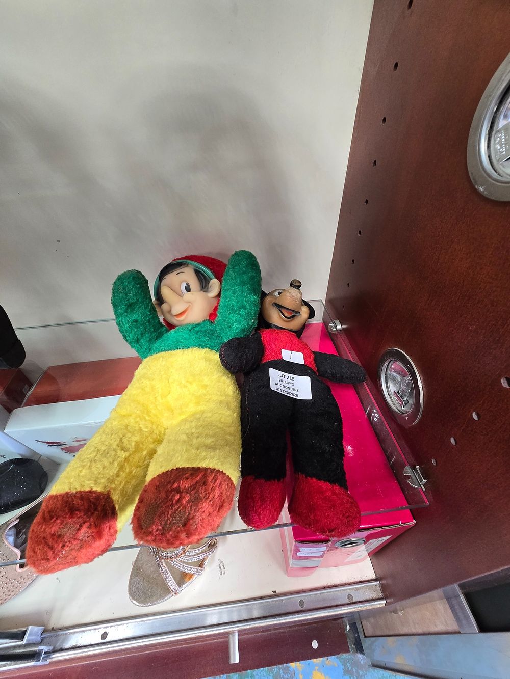 Lot 215: 2 X VINAGE PLUSH RUBBER HEAD TOYS MICKEY...