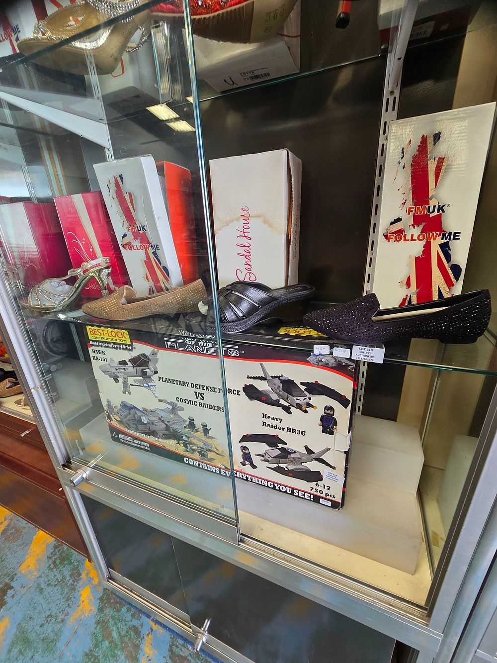 Lot 218: 4 X VARIOUS PAIRS OF LADIES NEW IN...