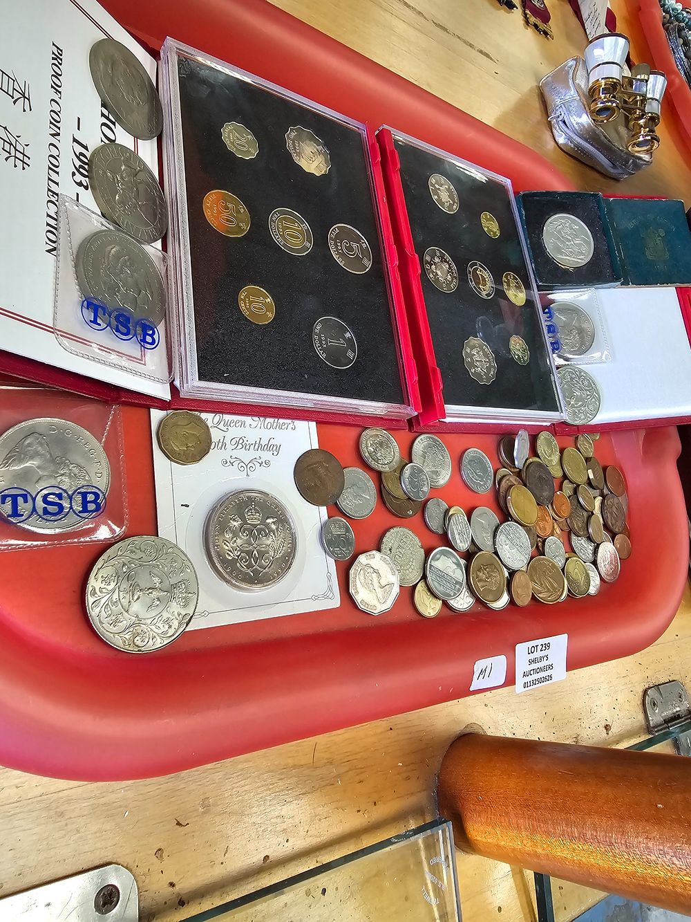 Lot 239: 1 X TRAY CONTAINING FOREIGN COINAGE WITH BRITISH...