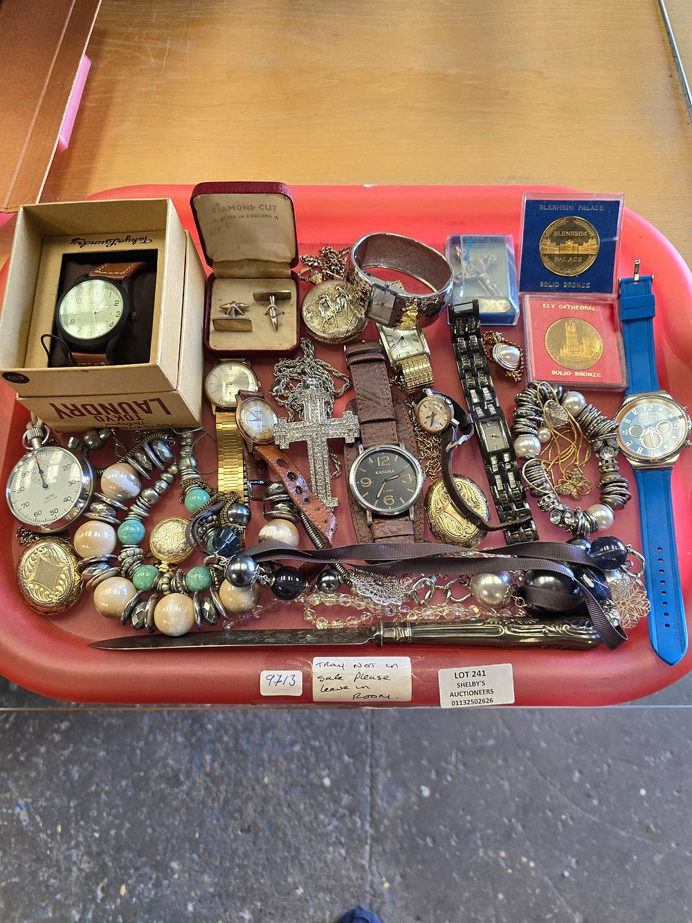 Lot 241: 1 X TRAY CONTAINING COSTUME JEWELLERY WITH WATCHES...