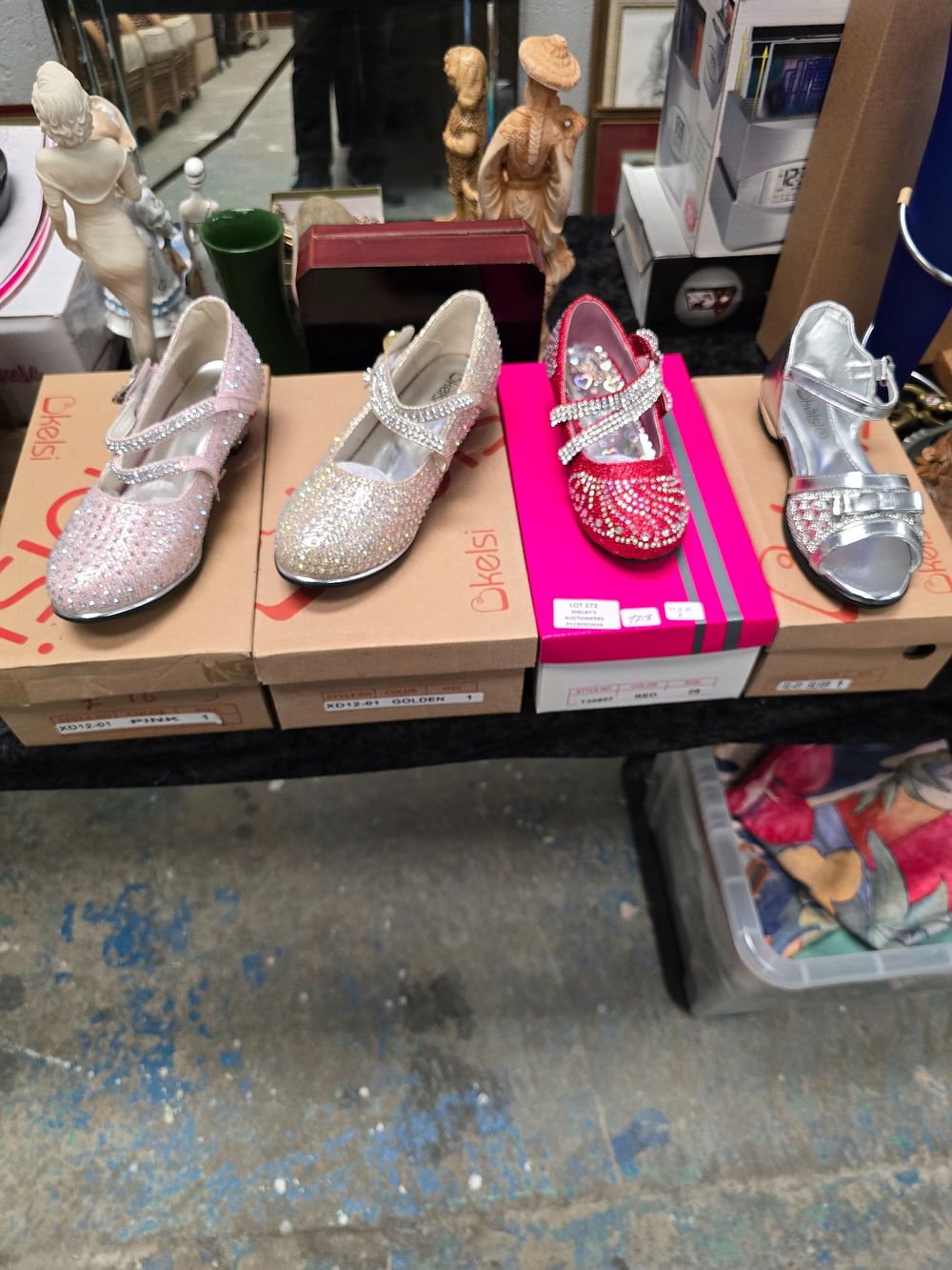 Lot 272: 4 X PAIRS OF GIRLS NEW IN BOX...