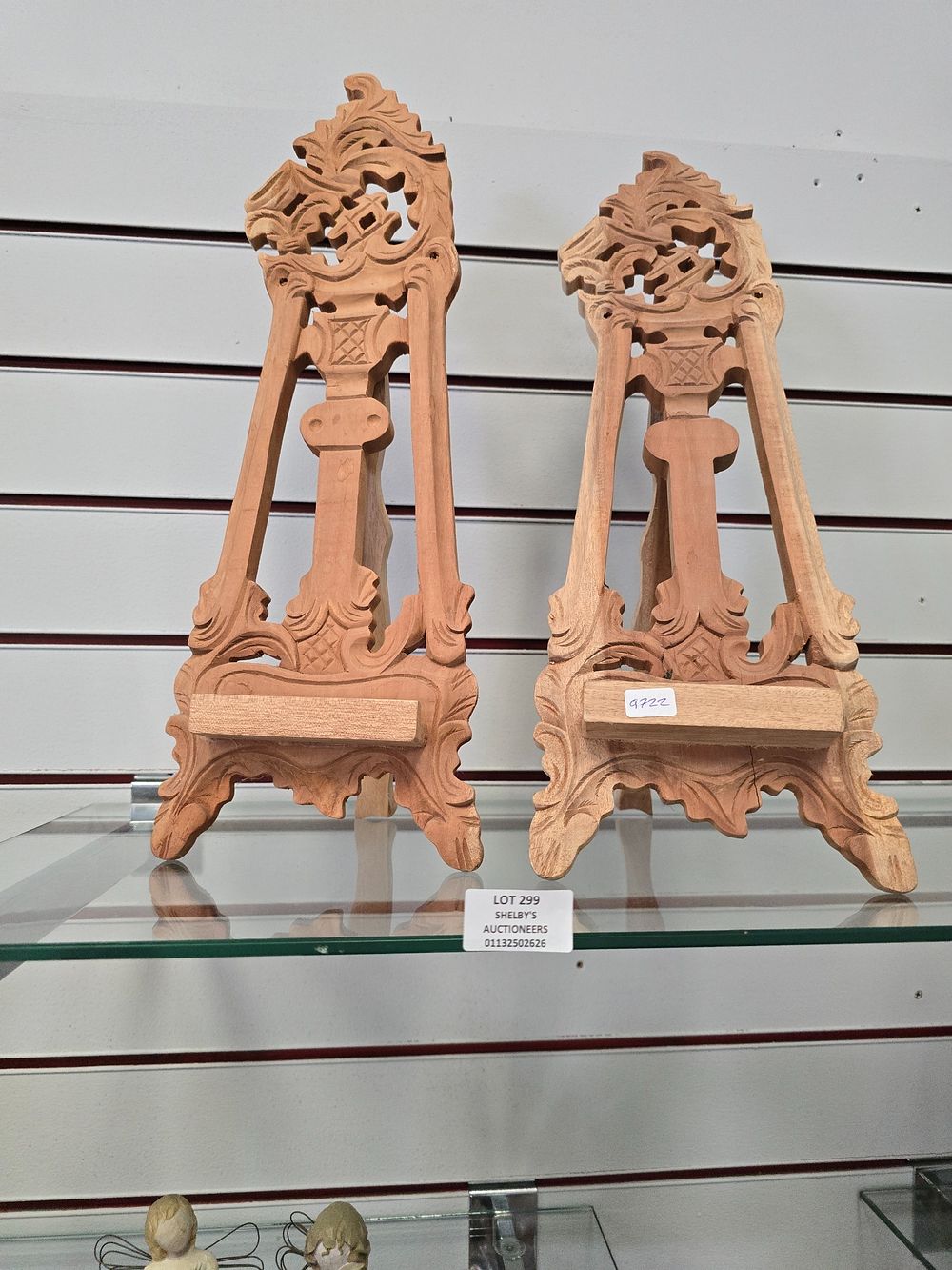 Lot 299: PAIR OF WOODEN CARVED DETAIL EASEL PICTURE FRAMES