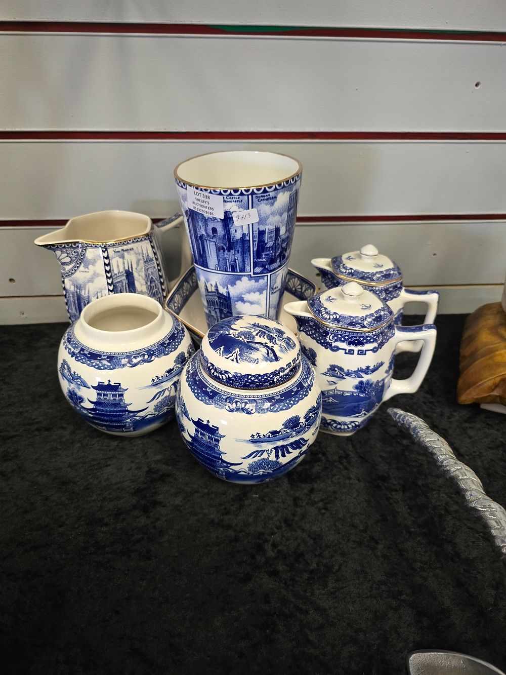 Lot 338: SELECTION OF RINGTONS POTTERY WARE ITEMS