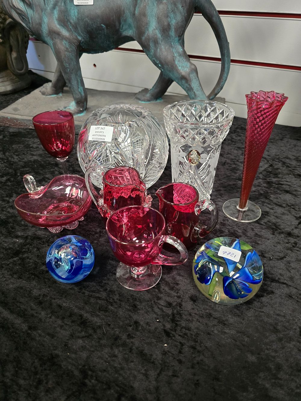 Lot 347: SELECTION OF VARIOUS AGE GLASS WARE ITEMS