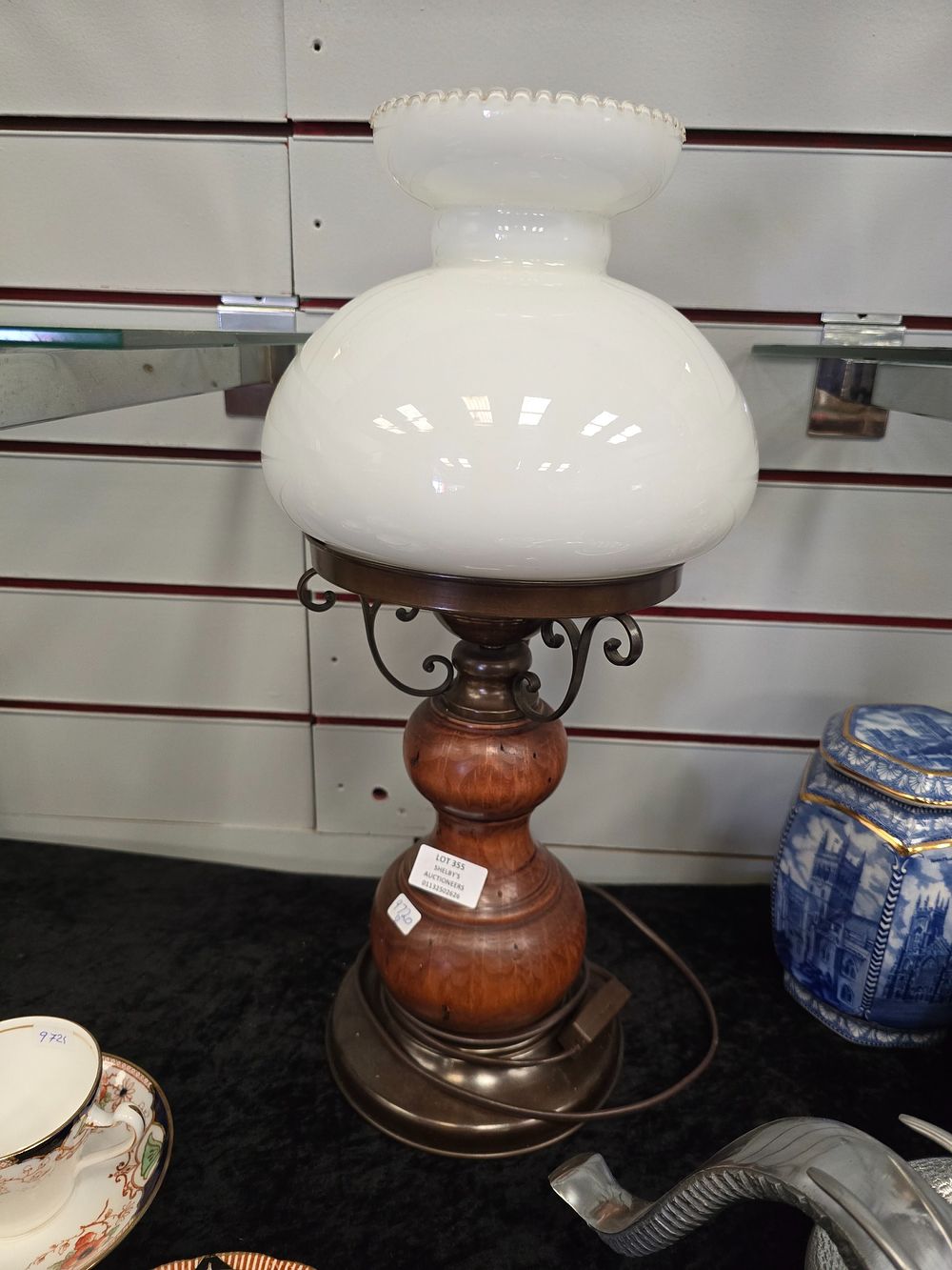 Lot 355: 1 X VICTORIAN STYLE WOODEN ELECTRIC LAMP