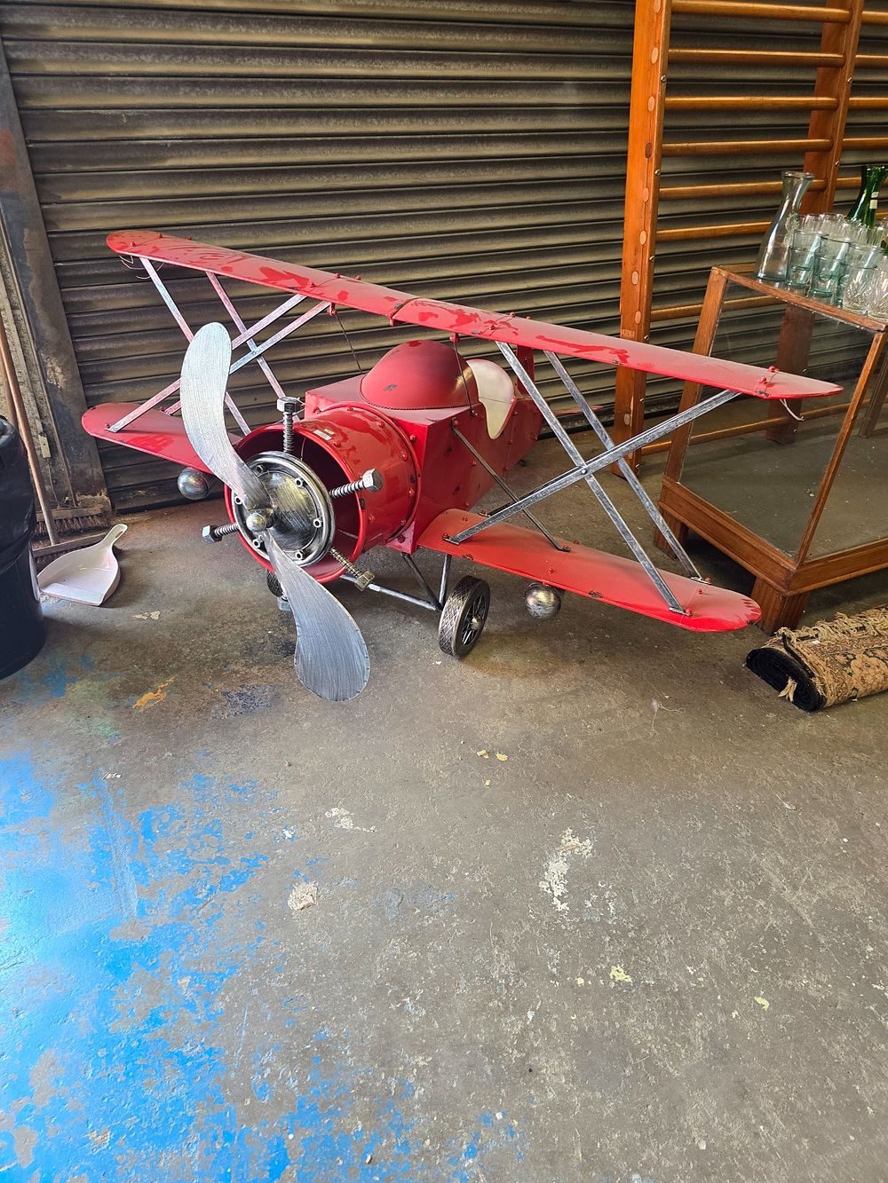 Lot 84: 1 X LARGE METAL AROPLANE MODEL RRP 700...