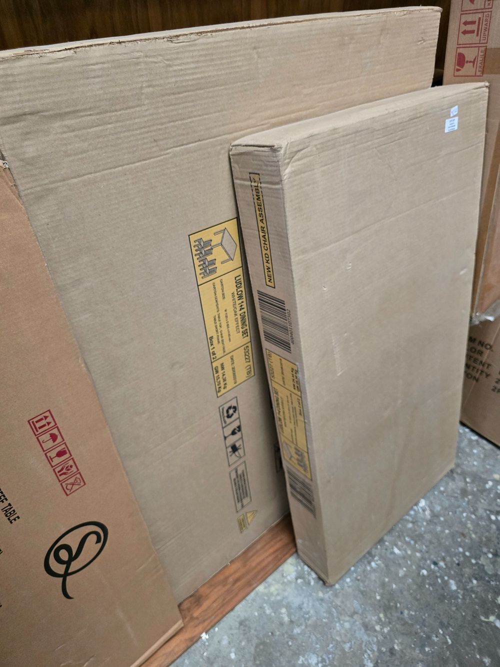 Lot 107: 1 X NEW IN PACKAGE LUDLOW COLLCTION TABLE...