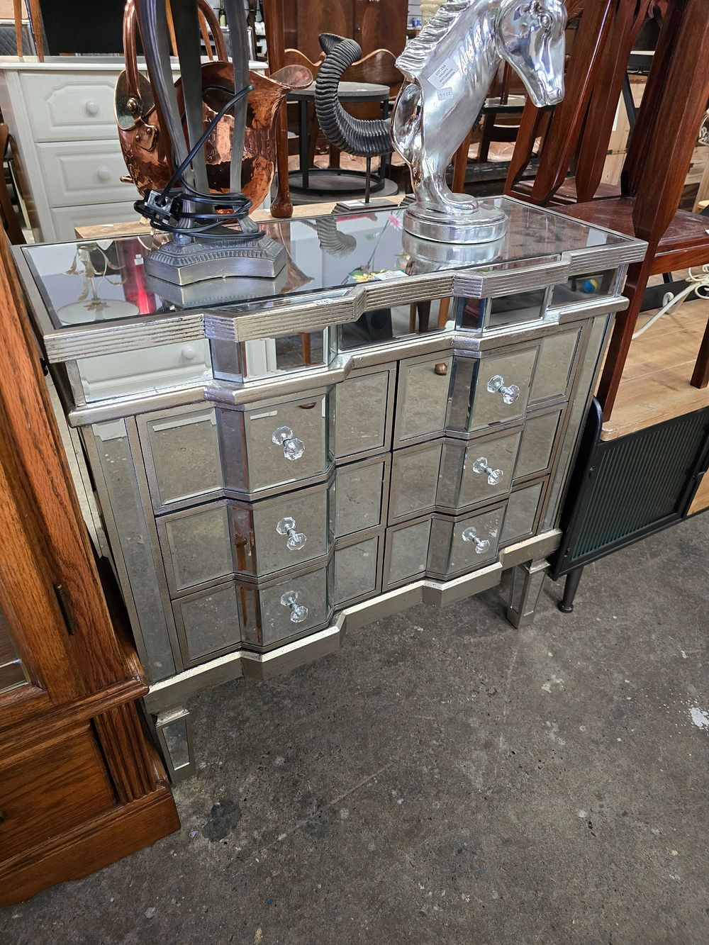 Lot 156: 1 X MIRROED GLASS 6 DRAWER UNIT RRP...