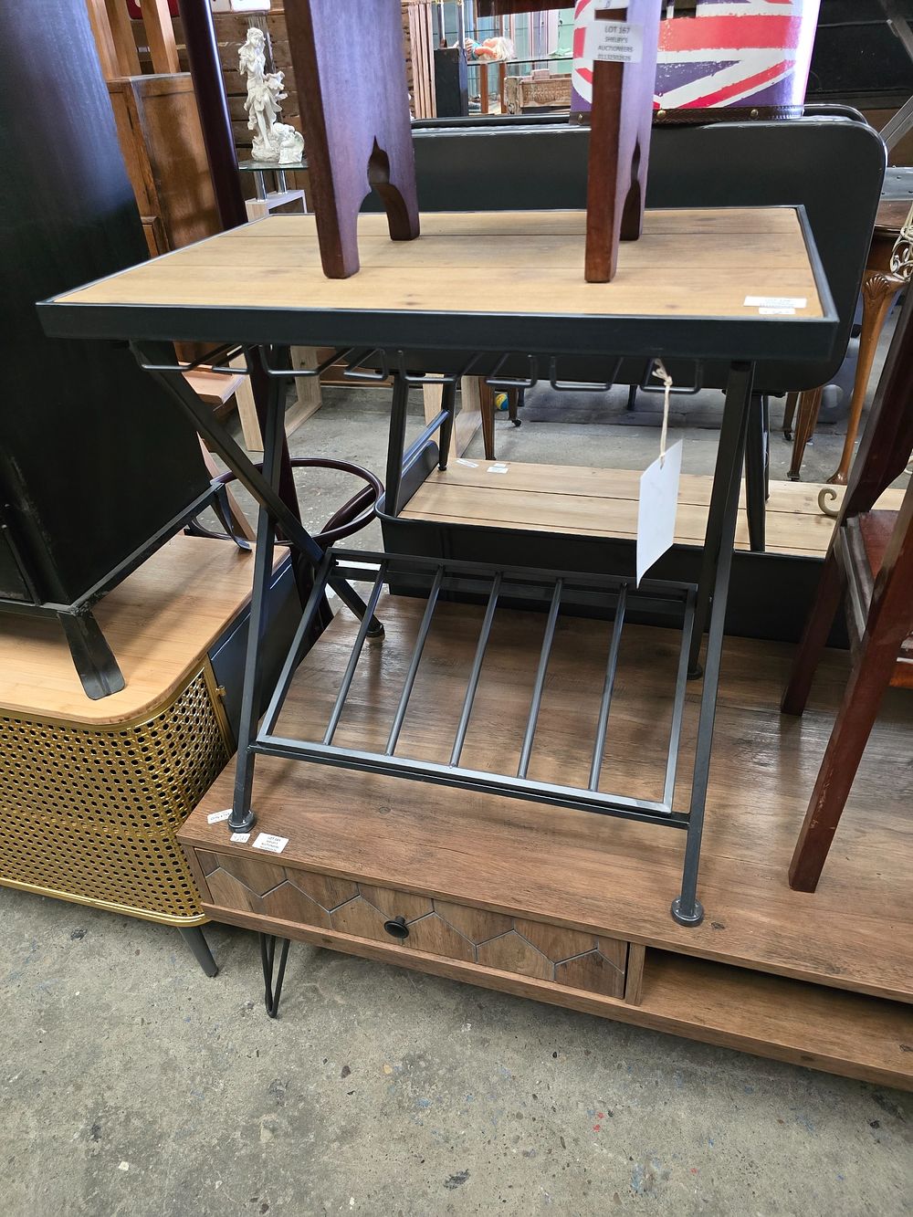 Lot 168: 1 X INDUSTRIAL STYLE GENTS KNIGHT STAND RRP...