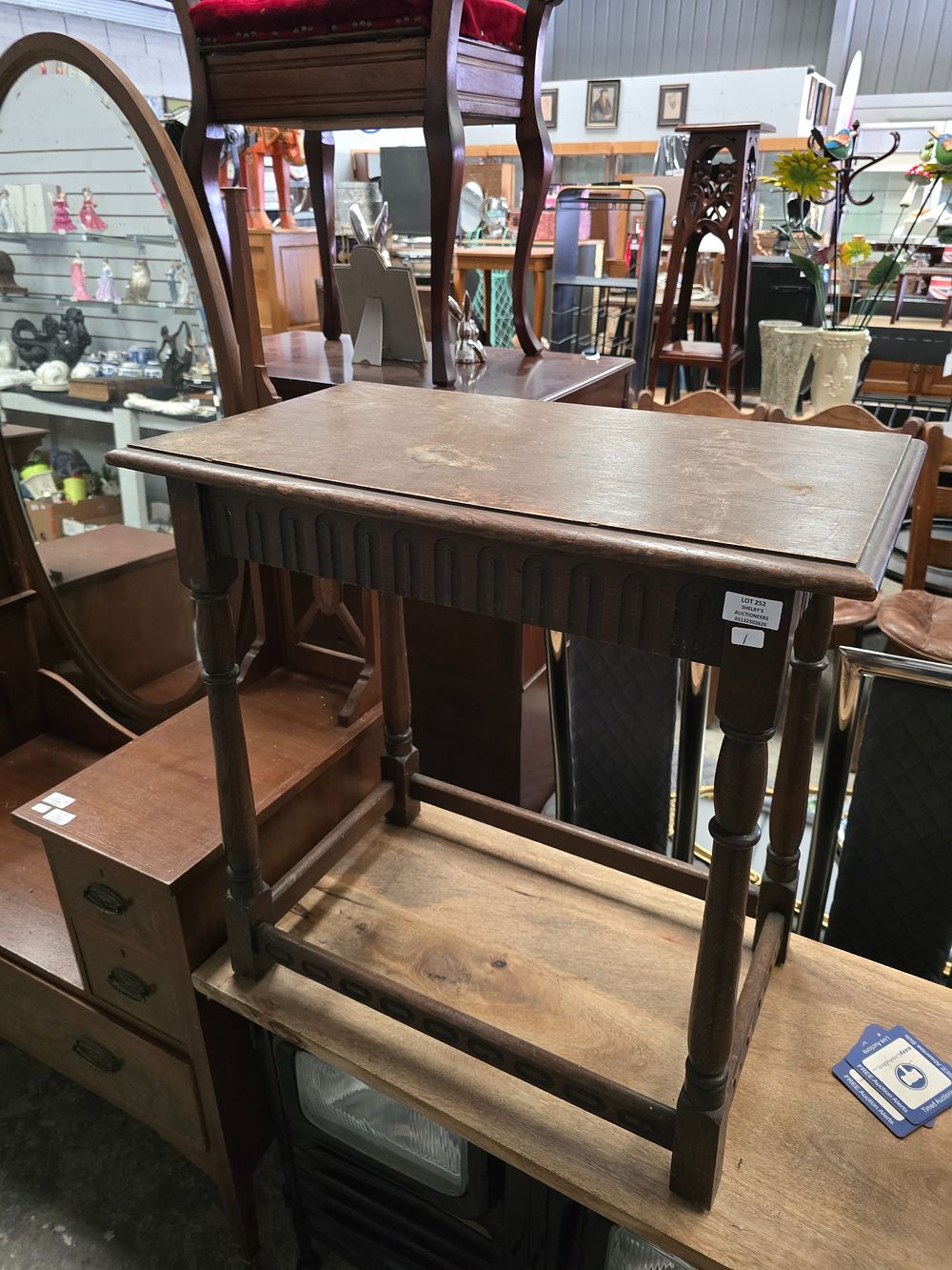 Lot 252: 1 X OAK 1960S OCCASSIONAL TABLE