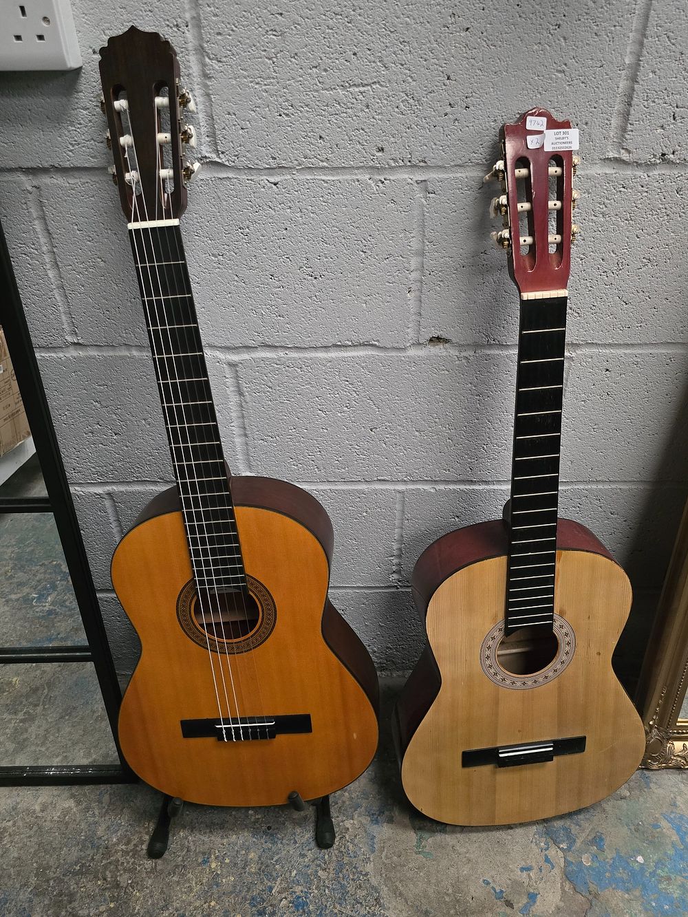 Lot 301: 1 X ENCORE ACCOUSTIC GUITAR NEEDS STRINGS WITH...