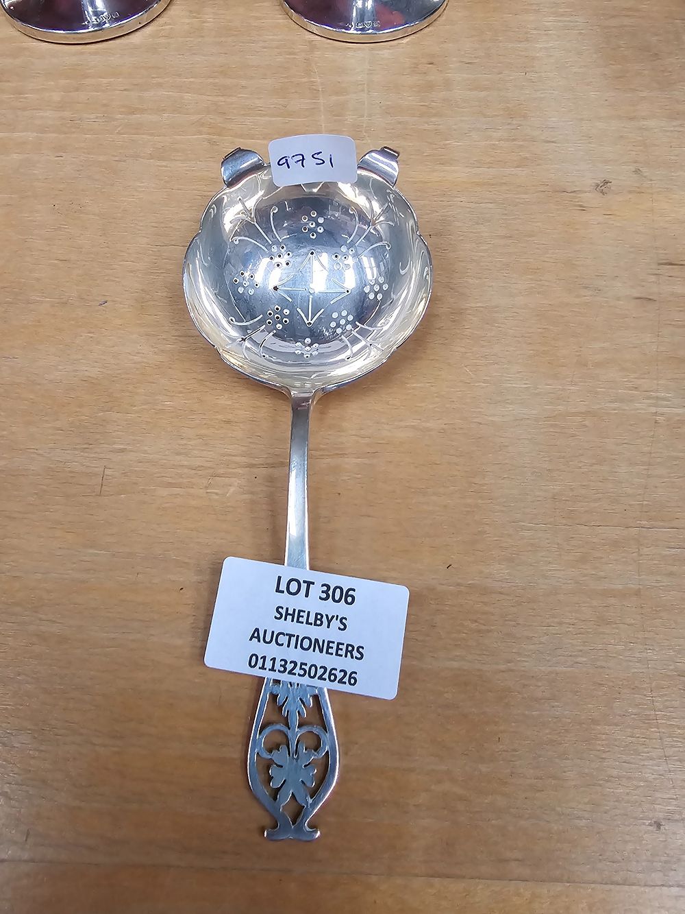 Lot 306: 1 X SILVER LARGE STRAWBERRY SPOON MAKER EV...