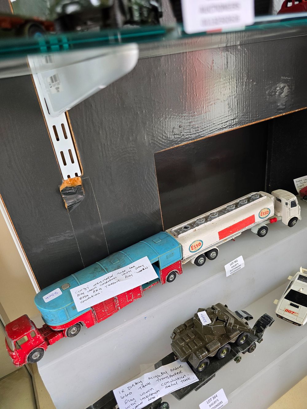 Lot 361: CORGI ARTICULATED HORSE BOX WITH DINKY ESSO AEG...