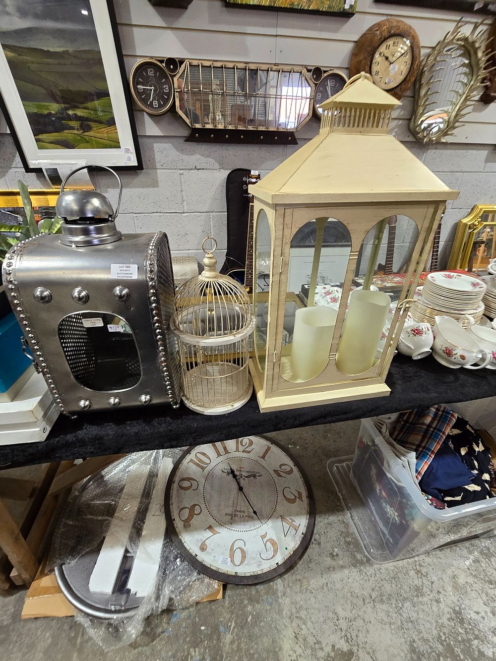 Lot 389: SELECTION OF VARIOUS NEW OUT DOOR CANDLE HOLDERS