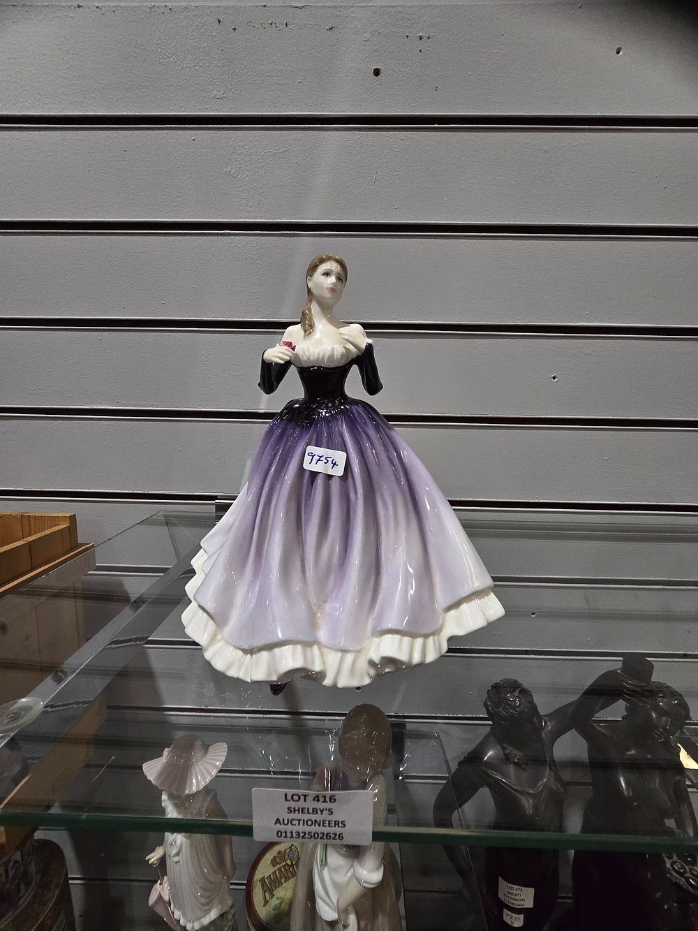 Lot 416: 1 X ROYAL DOULTON MEGAN LADY FIGURINE
