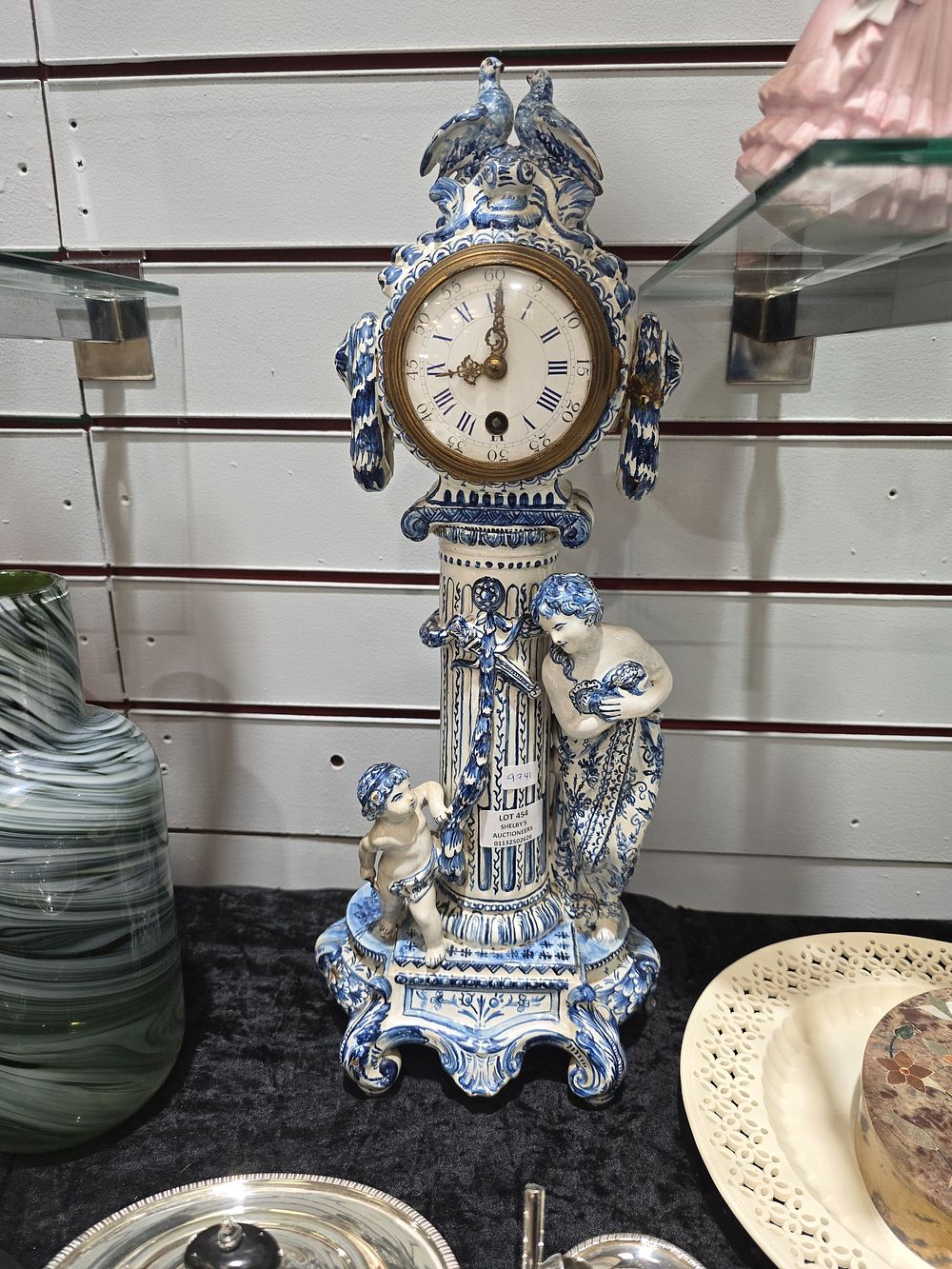 Lot 454: 1 X VICTORIAN BLUE AND WHITE WARE FRENCH...