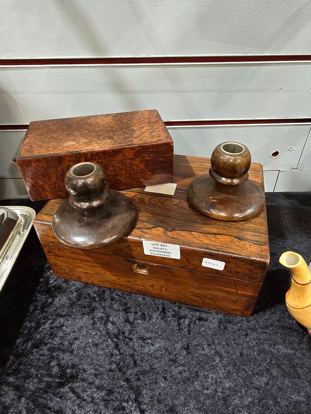 Lot 467: 1 X VICTORIAN SMALL MAHOGANY BOX WITH WALNUT...