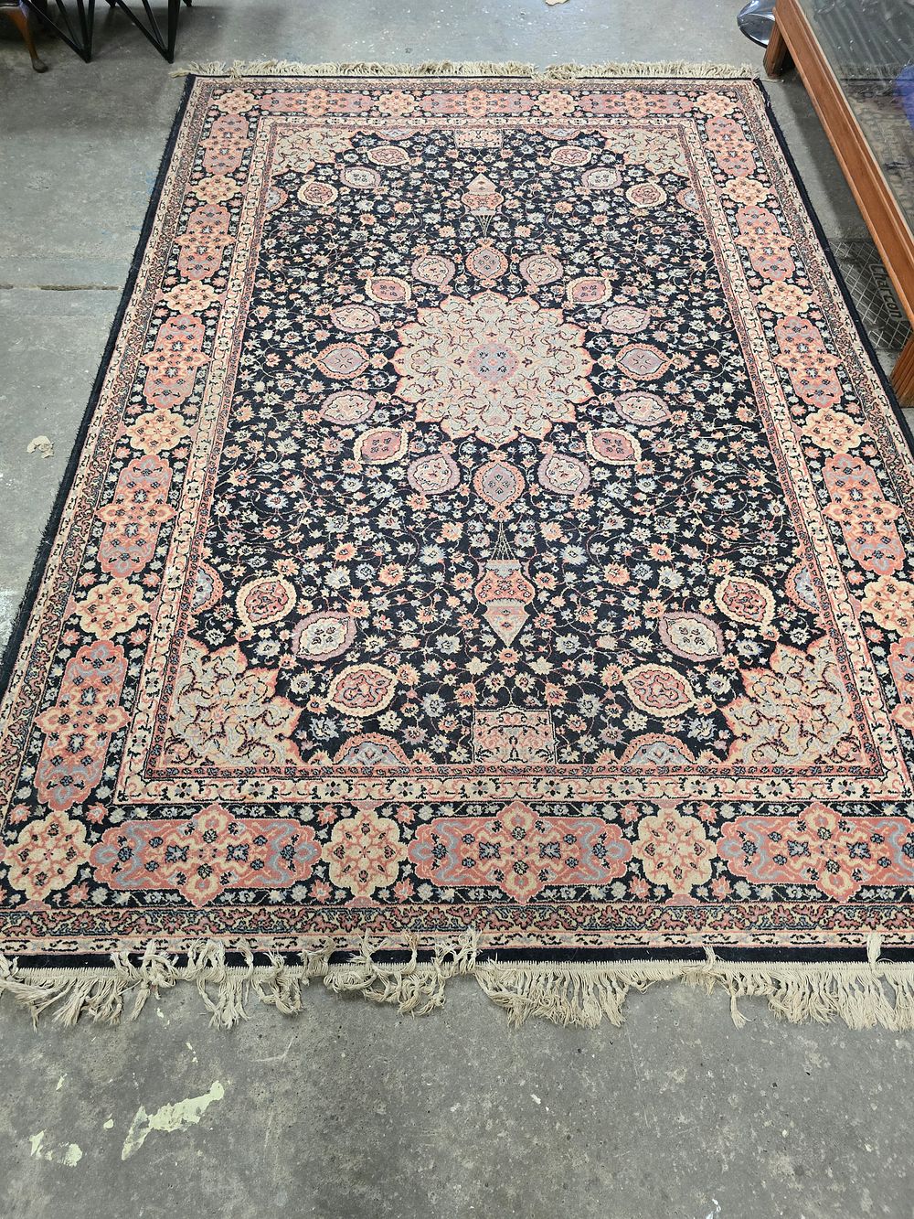 Lot 54: 1 X LARGE WOOLEN WOVEN FLOOR RIG BLUE...