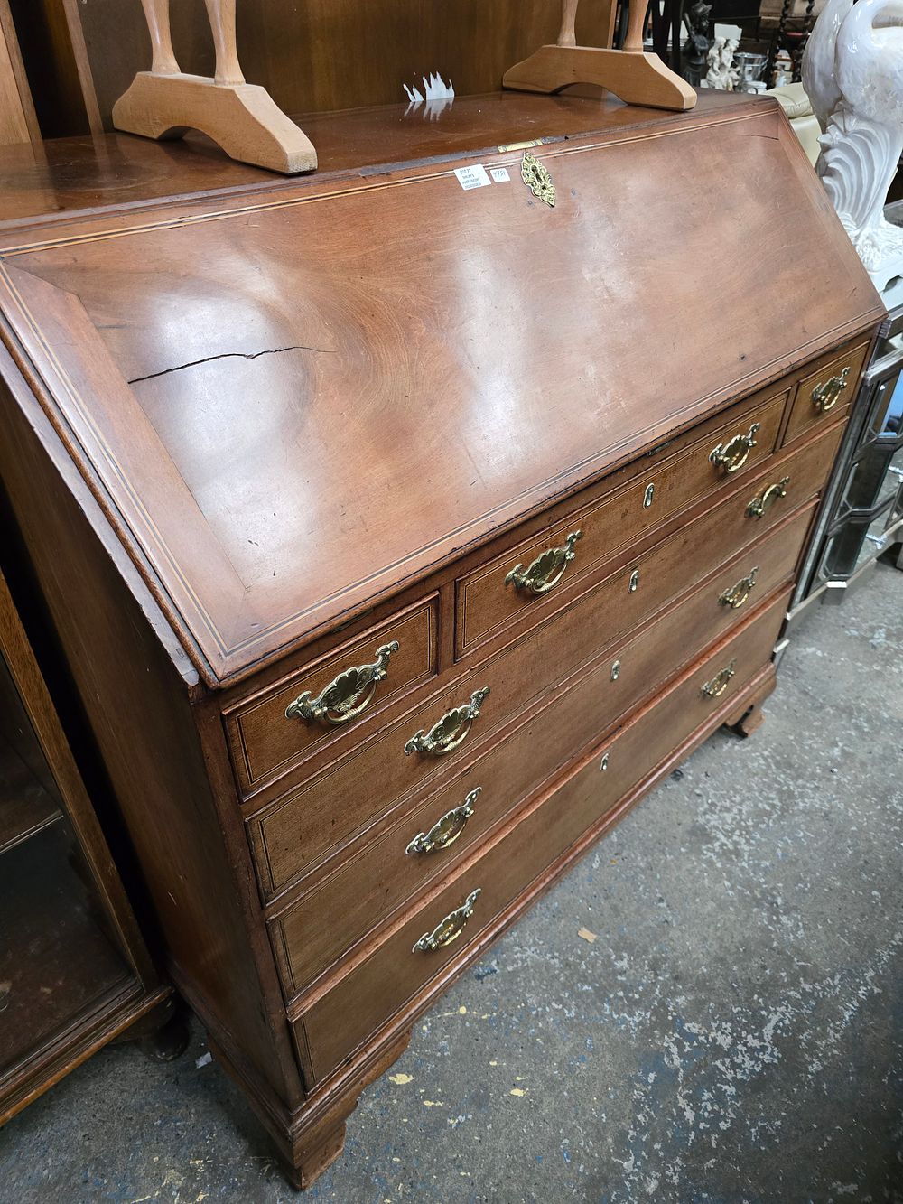 Lot 77: 1 X GEORGIAN INLAID BUREAU DOES NEED SOME...