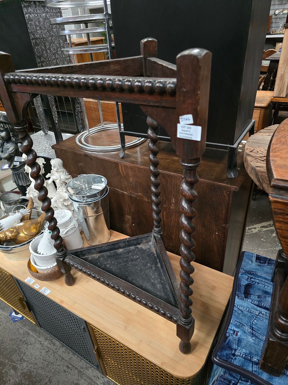 Lot 103: 1 X EDWARDIAN BARLEY TWIST MAHOGANY UMBRELLA STAND...