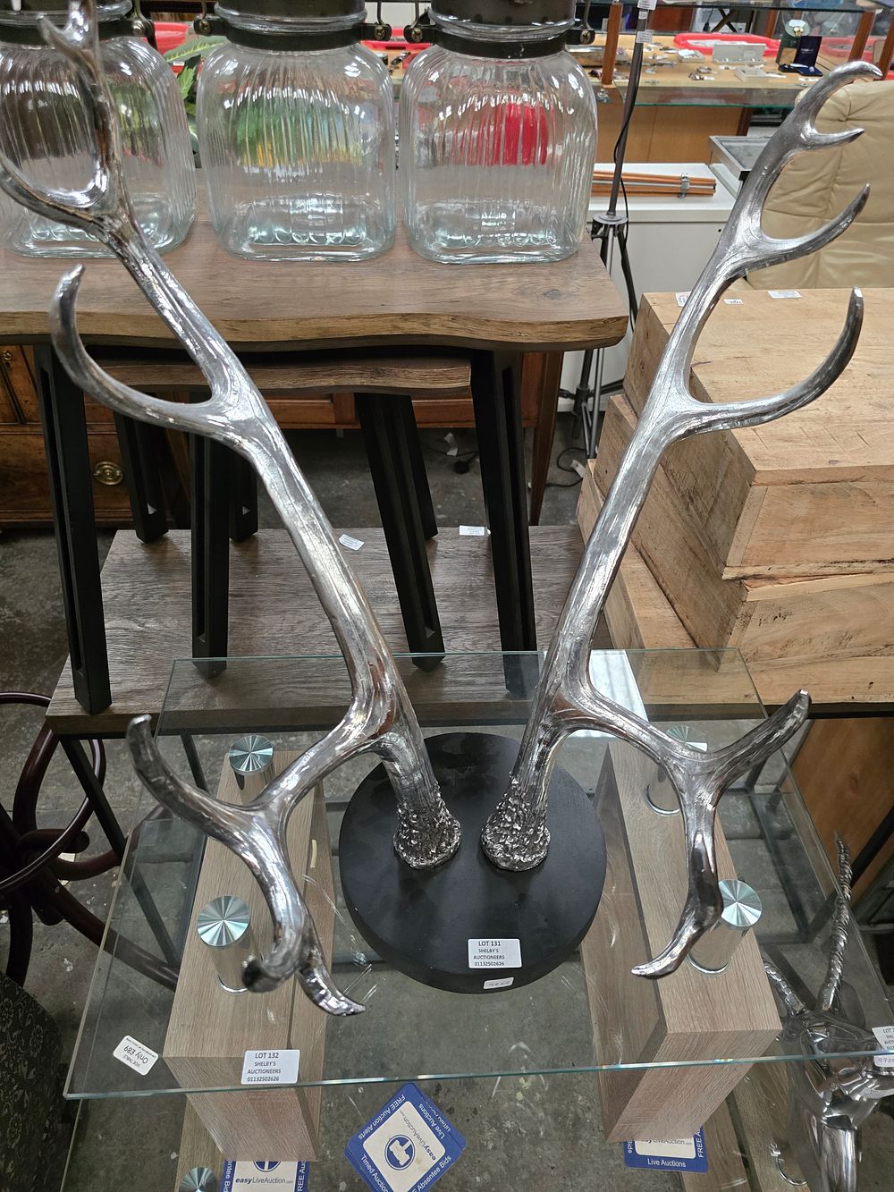 Lot 131: 1 X PLASTIC SET OF MOUNTED ANTLERS TROPHY...