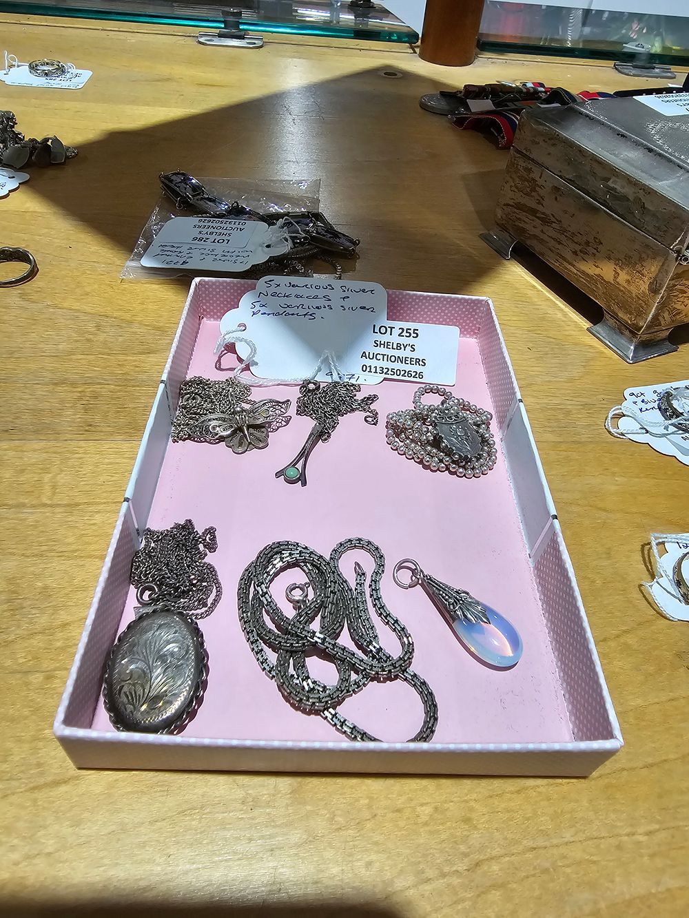 Lot 255: 5 X VARIOUS SILVER NECKLACES AND 5 VARIOUS...