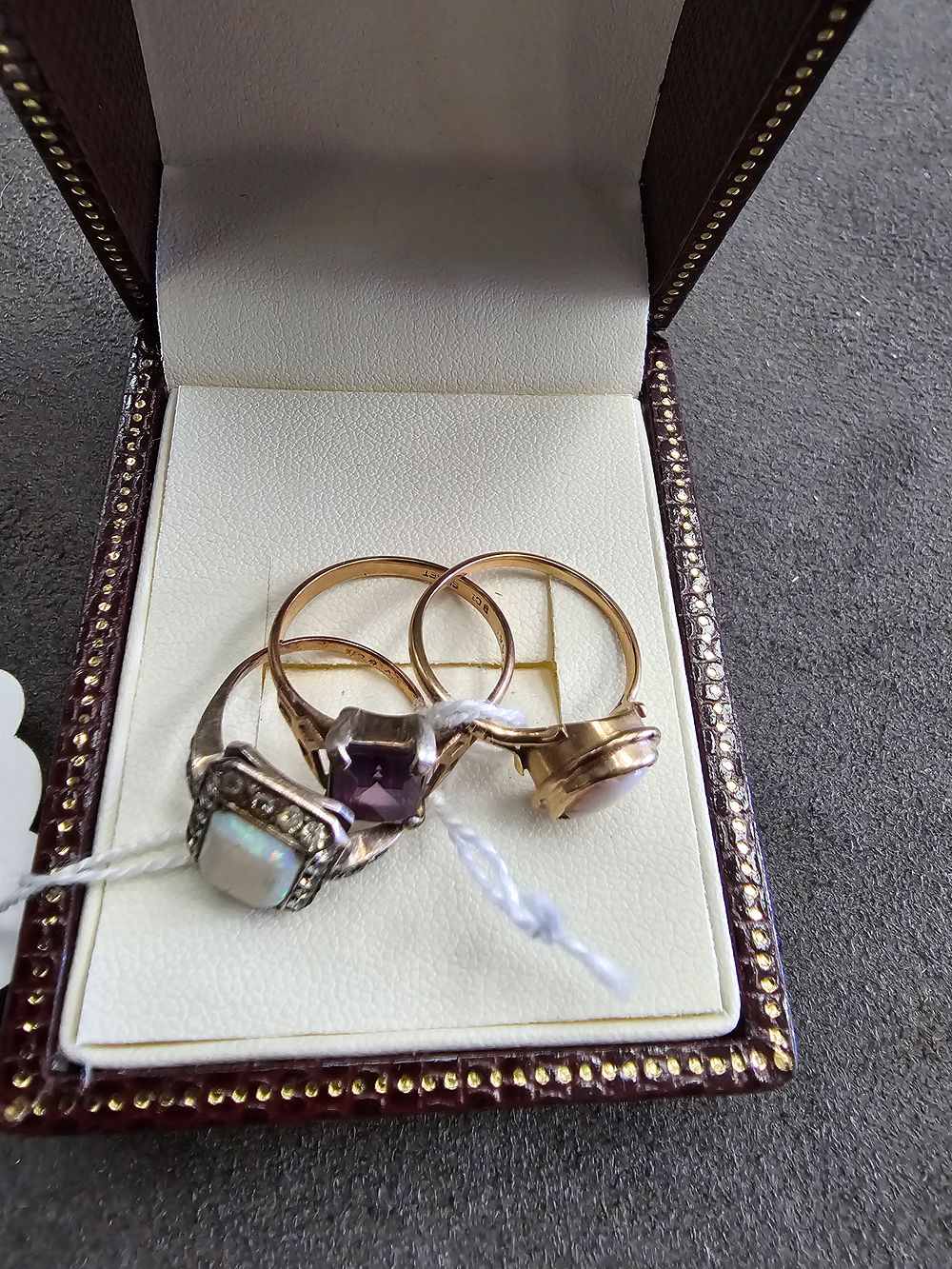 Lot 282: 3 X VARIOUS LADIES RINGS 2 X 9CT...
