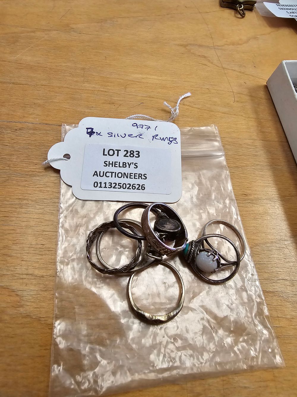 Lot 283: 7 X VARIOUS SILVER LADIES RINGS